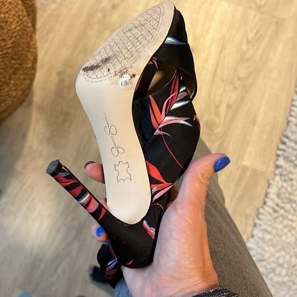 Jessica Simpson high heels with leg tie embellishment - Picture 5 of 9